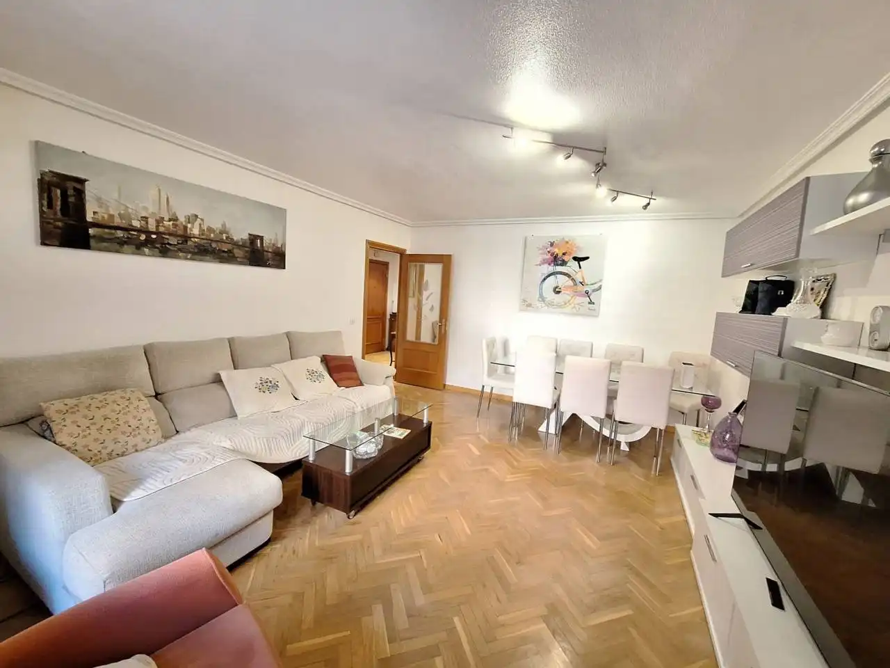 Sala de estar de Piso en venta en Valdemoro con Aire acondicionado, Calefacción y Parquet