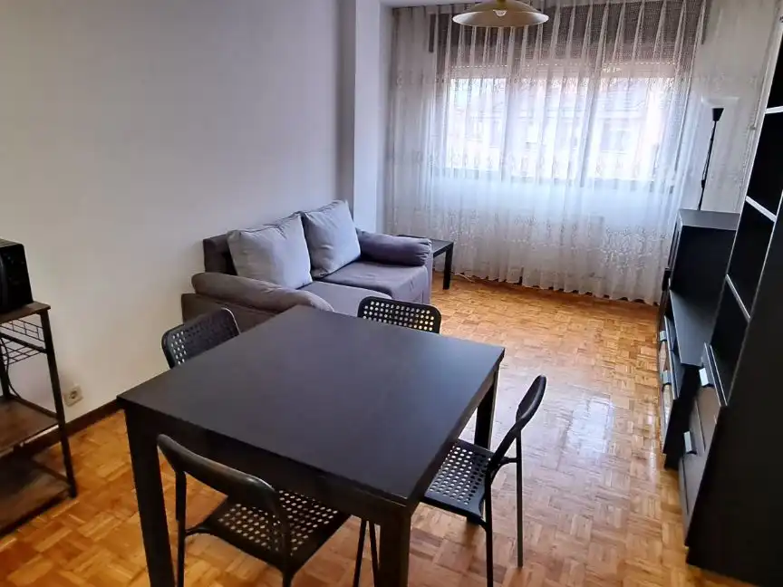 Wohnzimmer von Wohnung zur Miete in Vallobín - La Florida