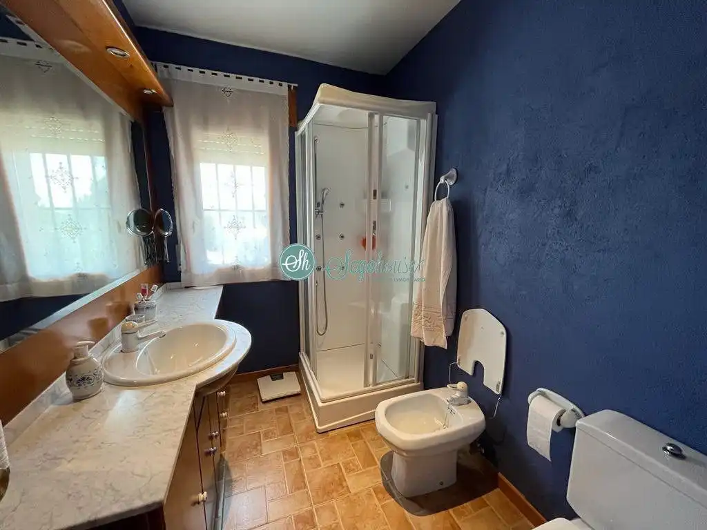 Baño de Casa o chalet en venta en Valverde del Majano con Calefacción, Terraza y Trastero