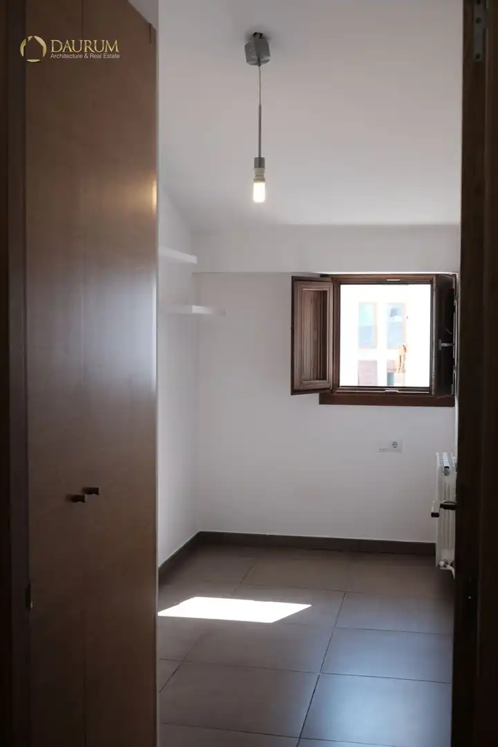 Habitación de Dúplex en venta en Valencia con Aire acondicionado y Calefacción