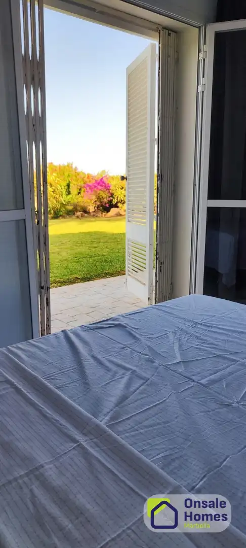 Terrasse von Wohnungen zum Verkauf in Marbella mit Terrasse, Abstellraum und Gemeinschaftspool