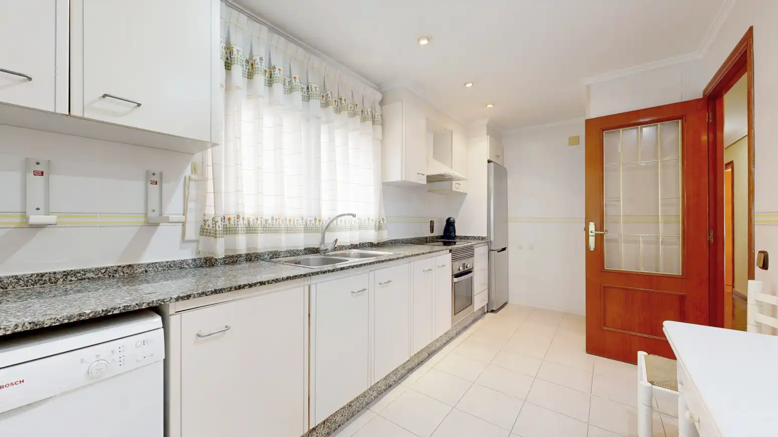 Cocina de Piso en venta en Torrent con Balcón