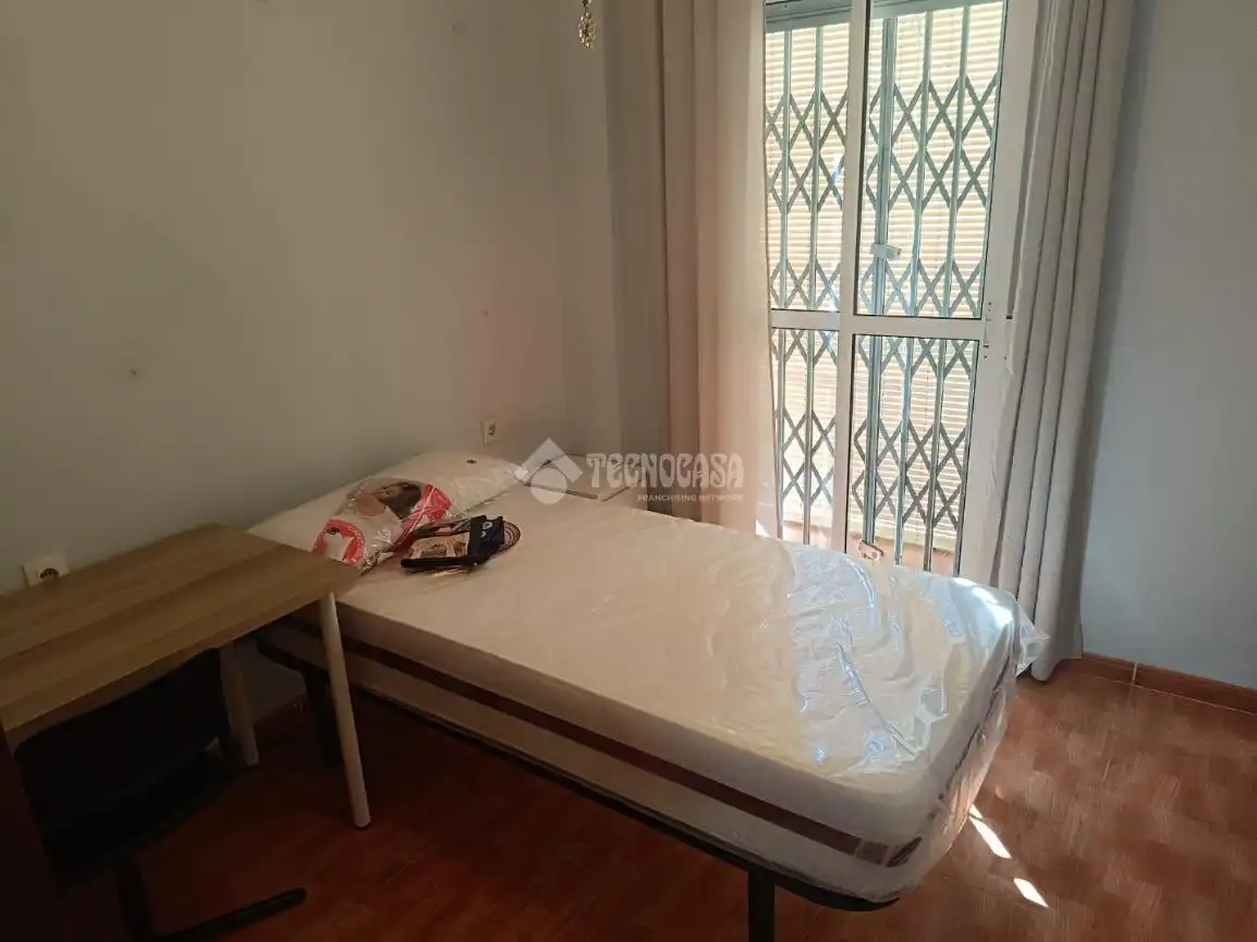 Habitación de Piso de alquiler en Sevilla con Aire acondicionado, Terraza y Balcón