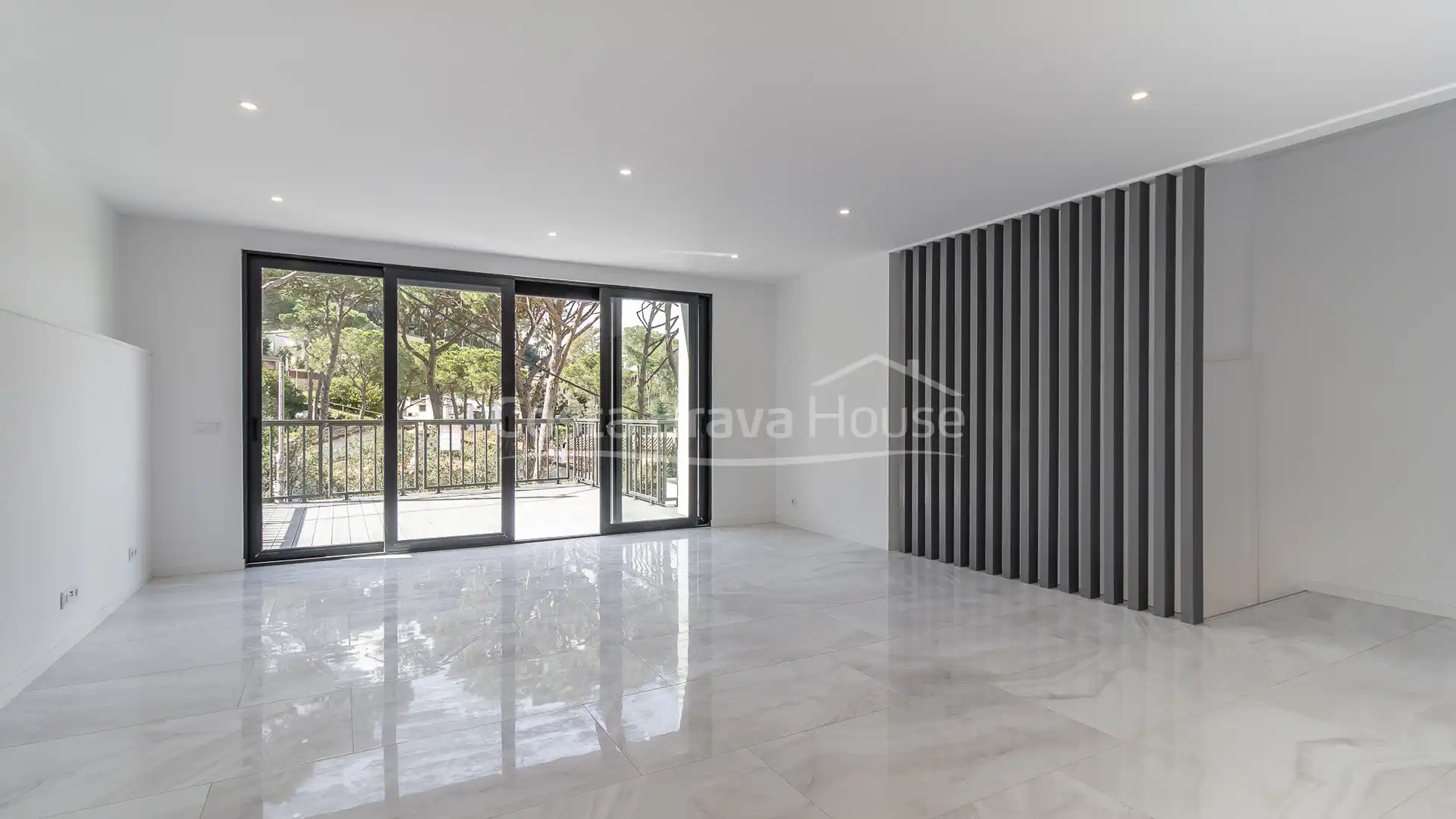 Casa con jardín en venta en Carrer de Joan Maragall, imagen 9