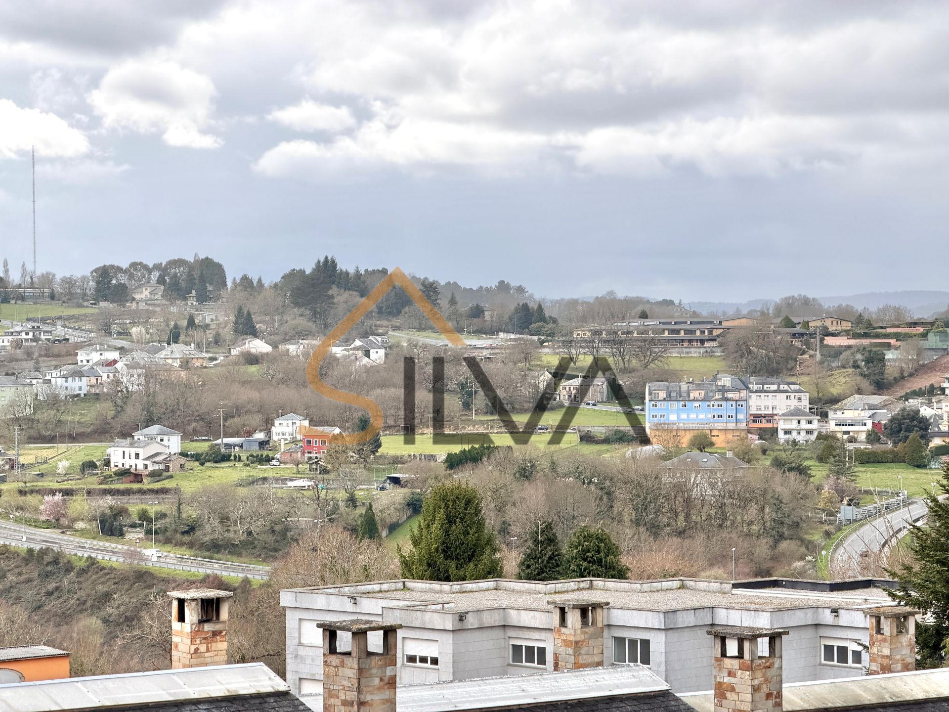 Vista exterior de Piso en venta en Lugo Capital con Calefacción, Terraza y Trastero