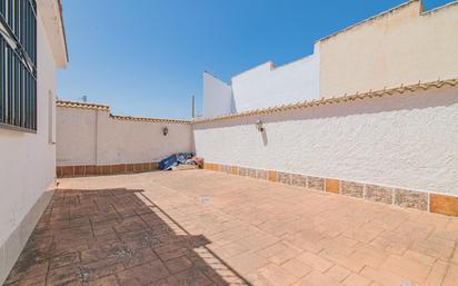 Vista exterior de Casa o xalet en venda en Moclín amb Terrassa i Balcó