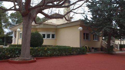 CHALET  INPRESIONANTE CON PISCINA EN YECLA, image 2