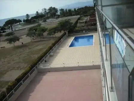 Piscina de Pis en venda en Cambrils amb Aire condicionat, Parquet i Terrassa