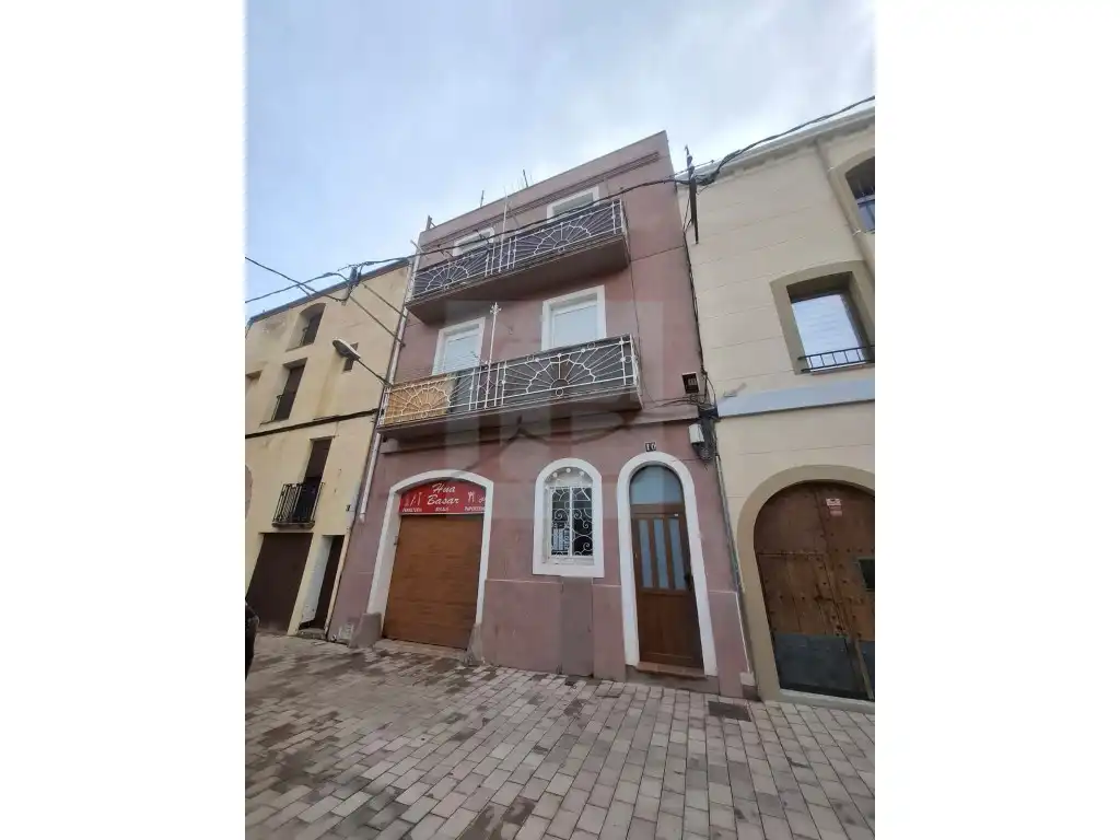 Vista exterior de Edificio en venta en Montbrió del Camp