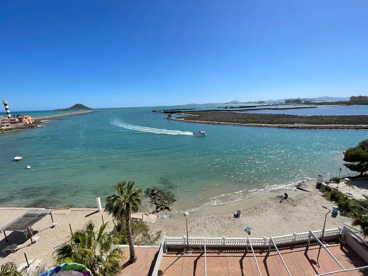 Außenansicht von Wohnungen zum Verkauf in La Manga del Mar Menor mit Heizung, Parkett und Terrasse