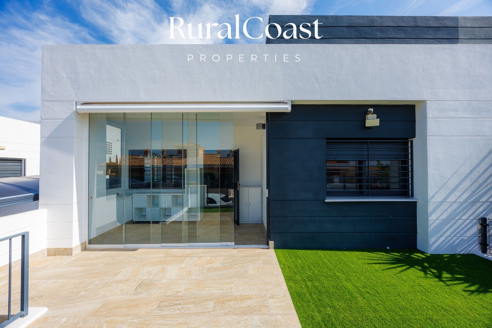 Vista exterior de Casa adosada en venda en Busot amb Aire condicionat, Calefacció i Terrassa