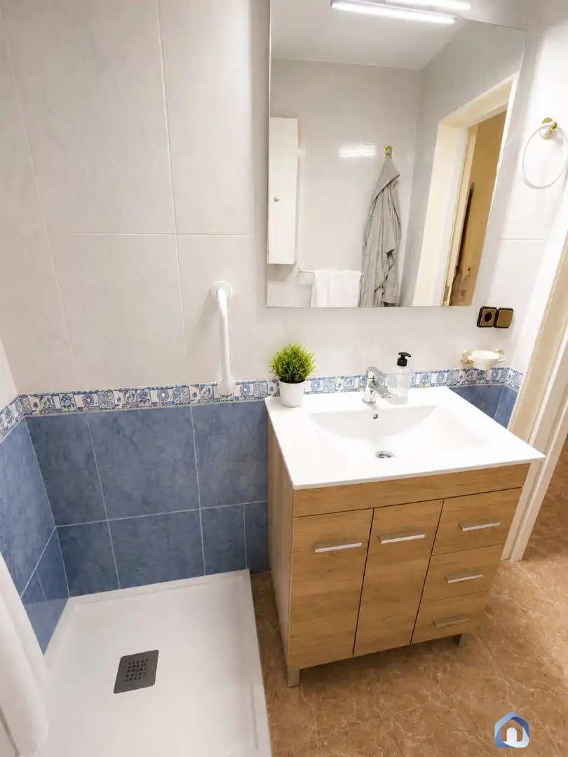 Baño de Piso en venta en Sant Adrià de Besòs con Aire acondicionado y Horno