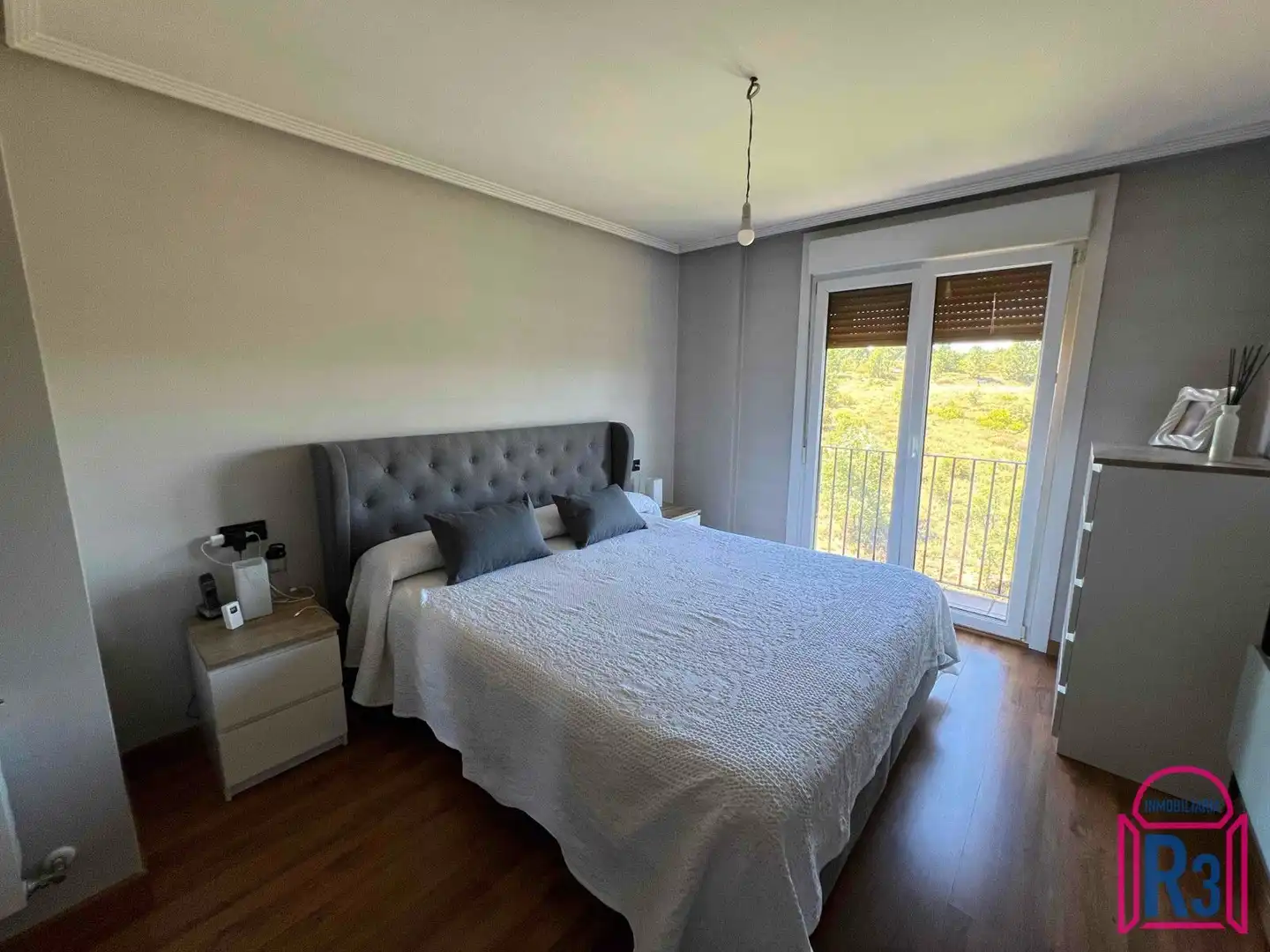 Habitación de Casa adosada en venta en Garrafe de Torío con Calefacción