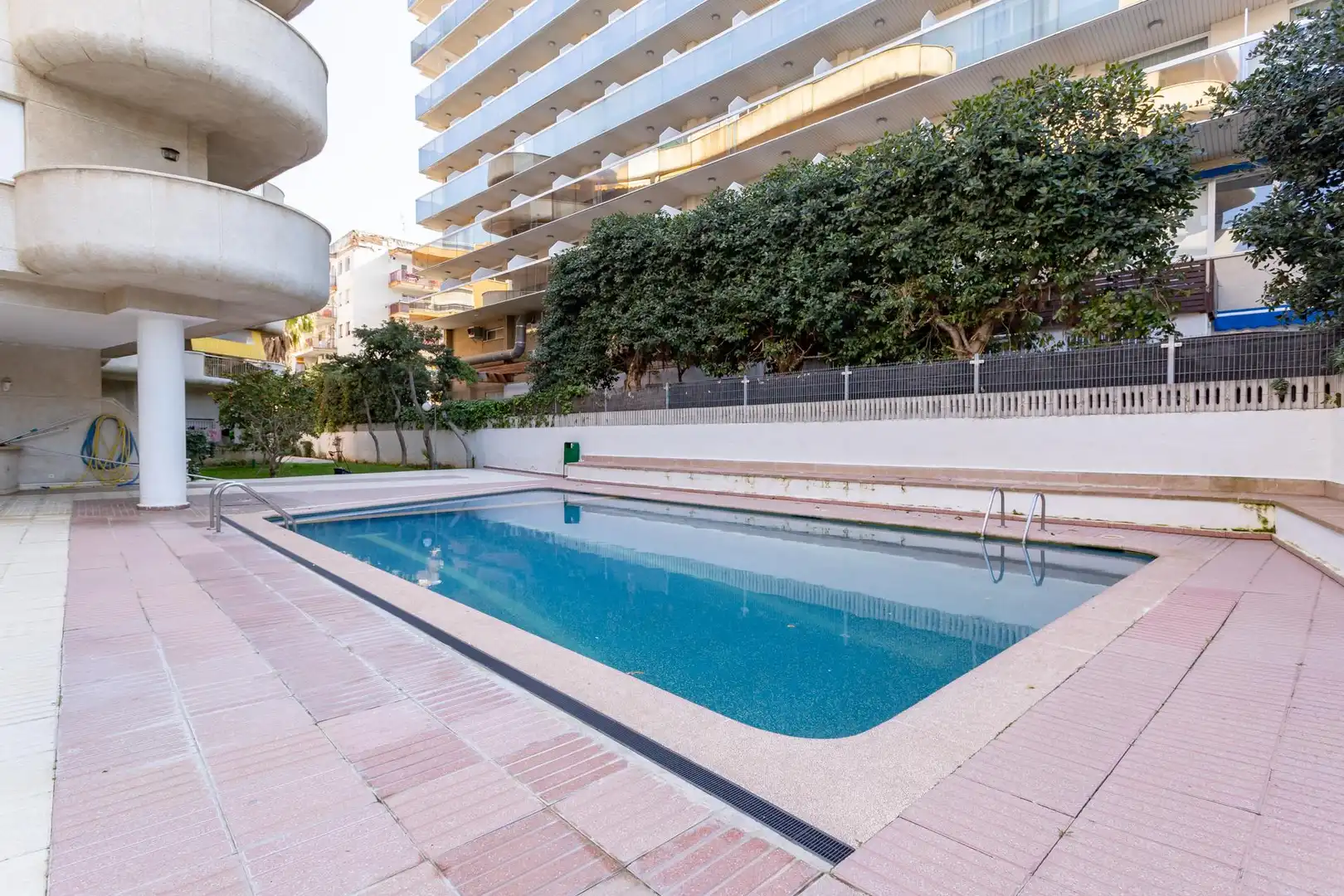 Piscina de Apartamento en venta en Salou con Terraza y Piscina