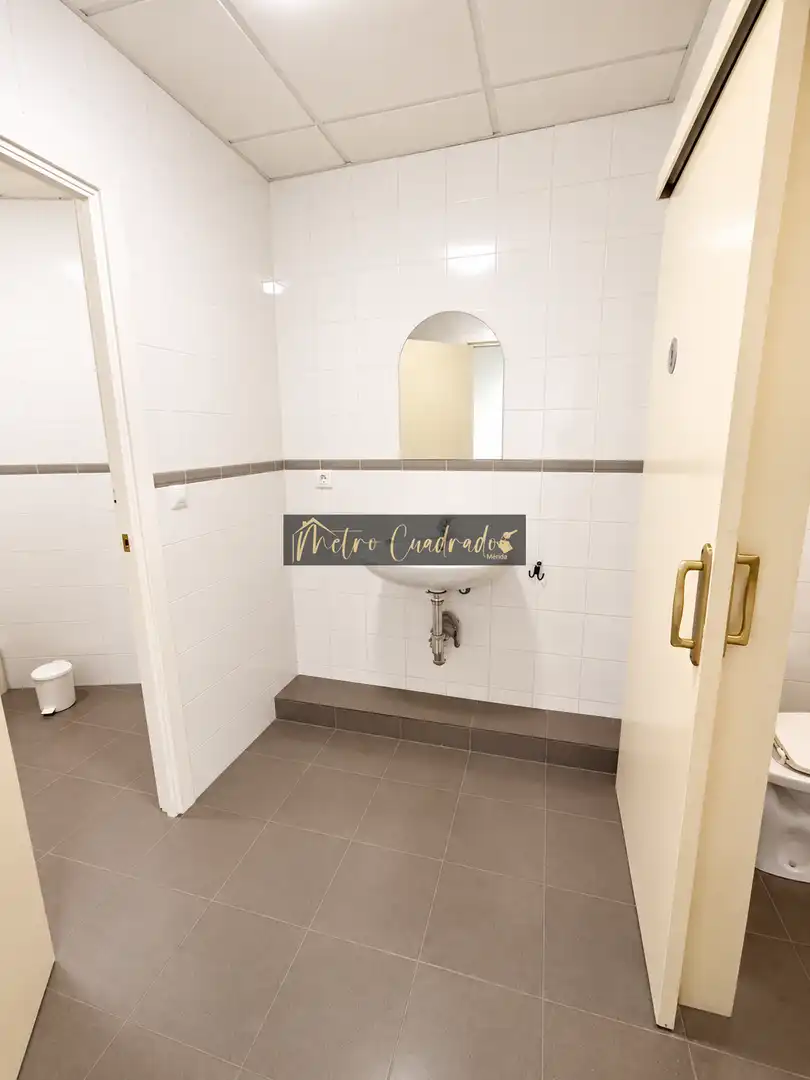 Local commercial à louer à Sur, imagen 9