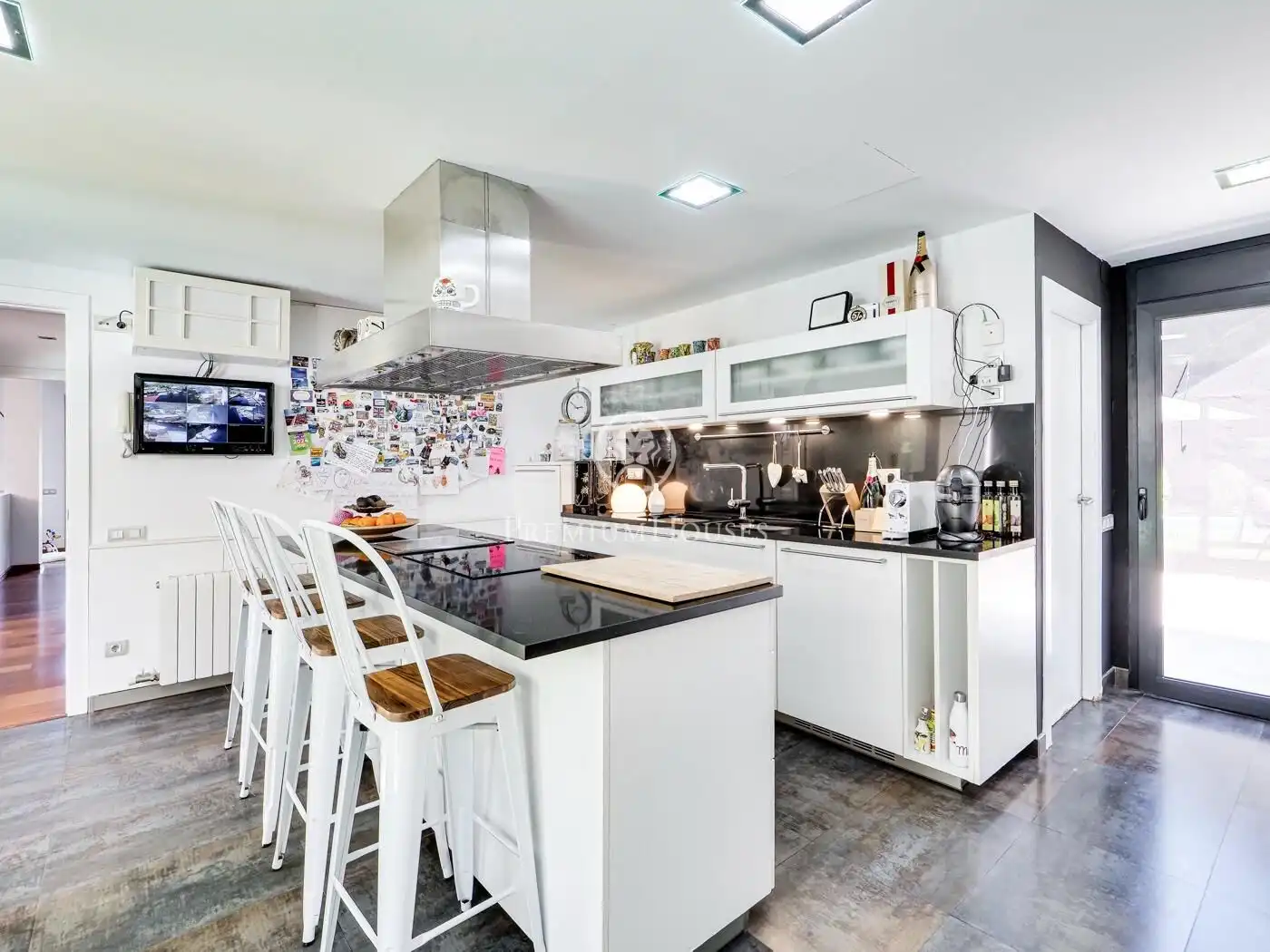 Cocina de Casa o chalet en venta en Barcelona con Aire acondicionado, Jardín privado y Terraza