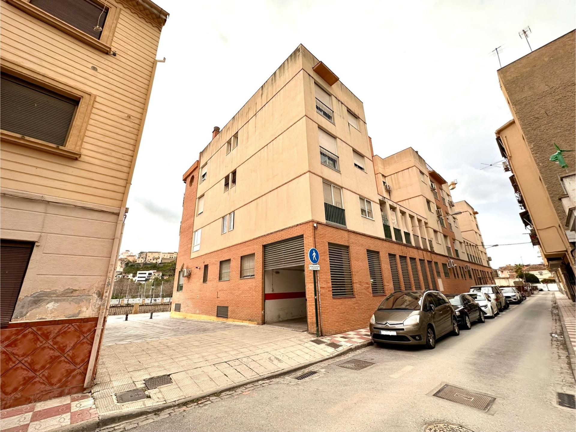 Vista exterior de Pis en venda en  Granada Capital amb Aire condicionat, Calefacció i Parquet