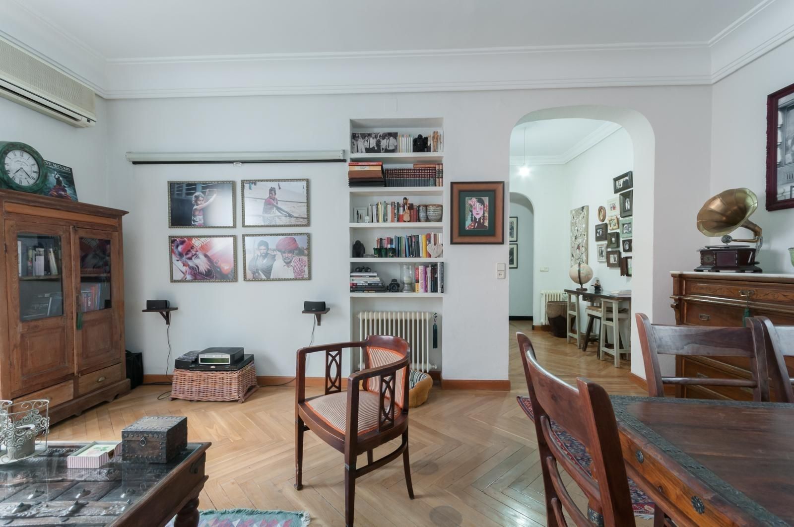 Living room of Flat for sale in  Madrid Capital  with Heating, Parquet flooring and Storage room