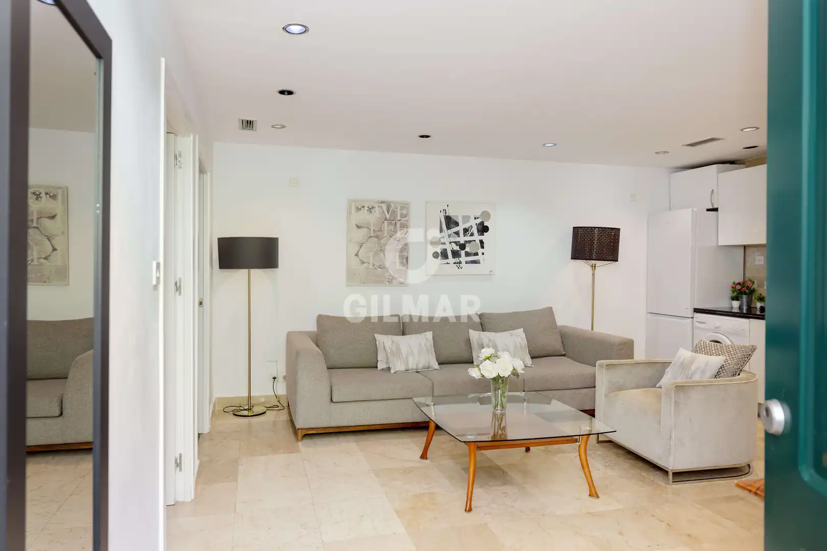 Sala d'estar de Apartament en venda en Marbella amb Calefacció, Jardí privat i Piscina