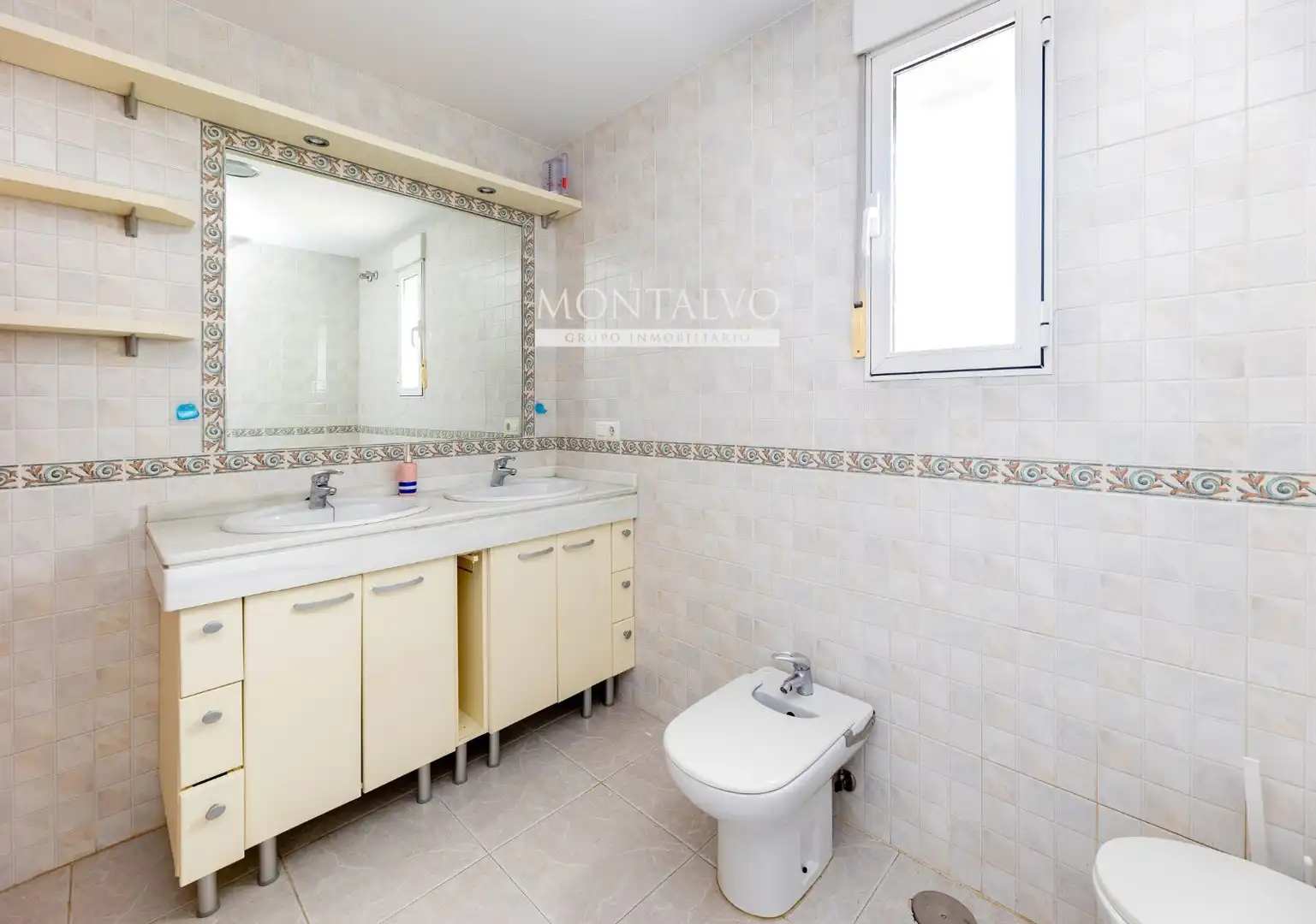 Baño de Casa o chalet en venta en Gójar con Calefacción y Piscina