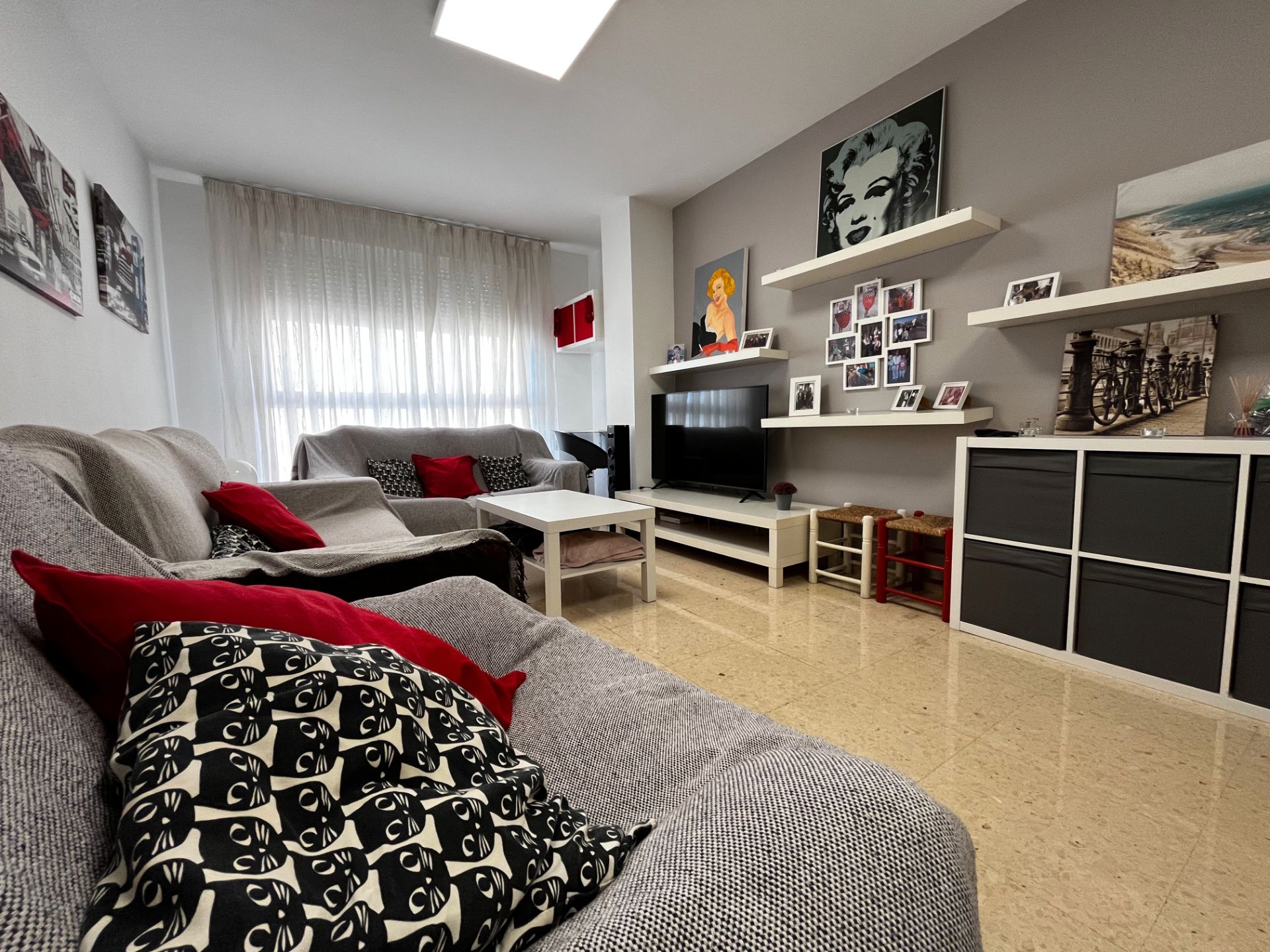 Living room of Flat for sale in Castellón de la Plana / Castelló de la Plana  with Furnished and Oven