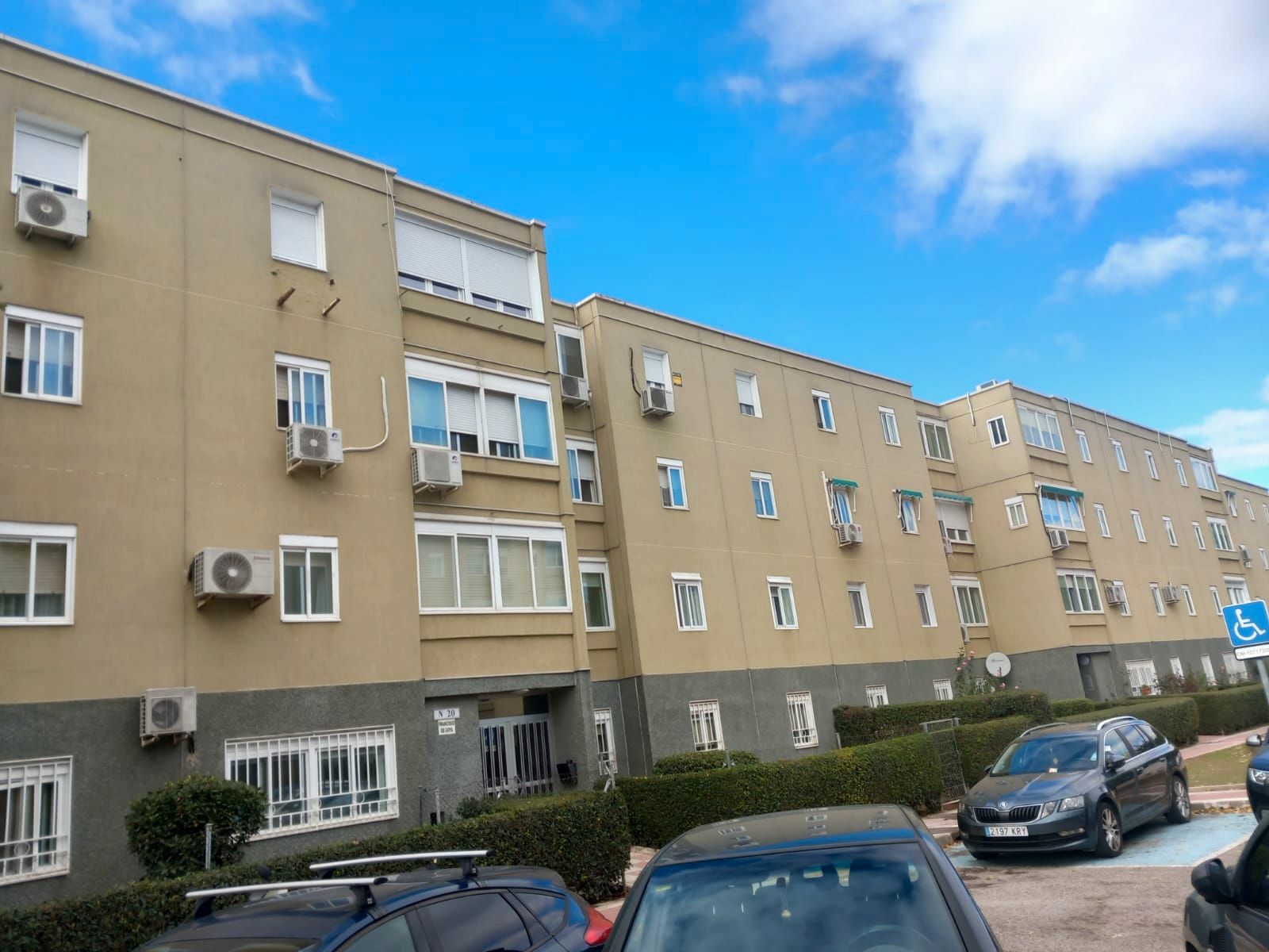 Vista exterior de Pis en venda en Mejorada del Campo amb Aire condicionat, Calefacció i Moblat