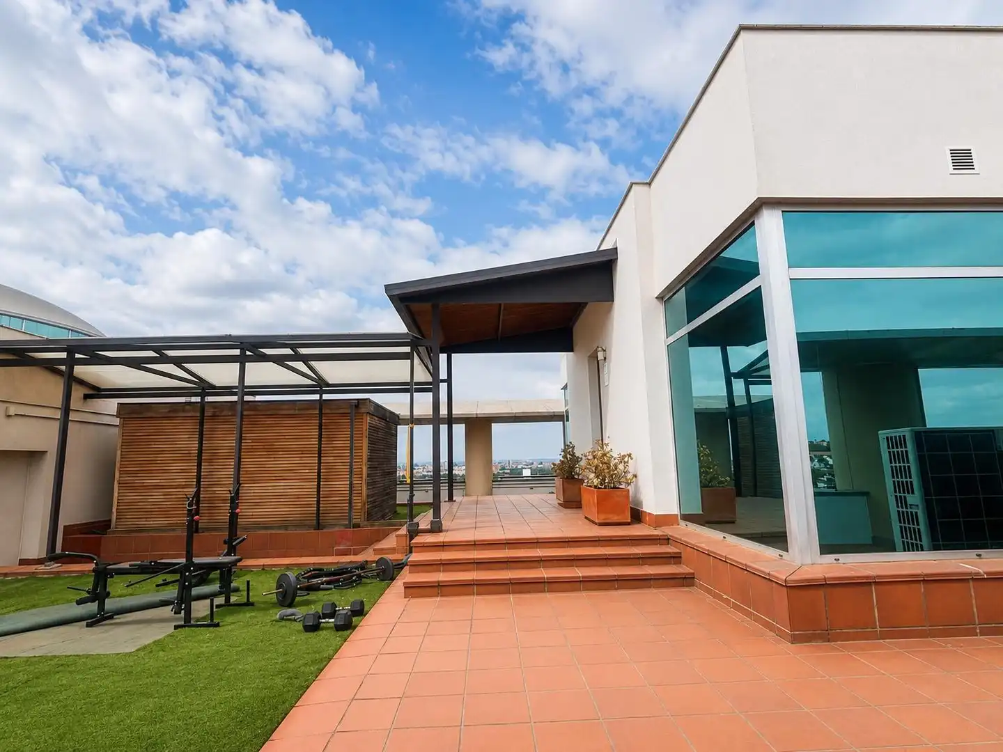 Terraza de Ático en venta en Tomares con Aire acondicionado, Calefacción y Jardín privado