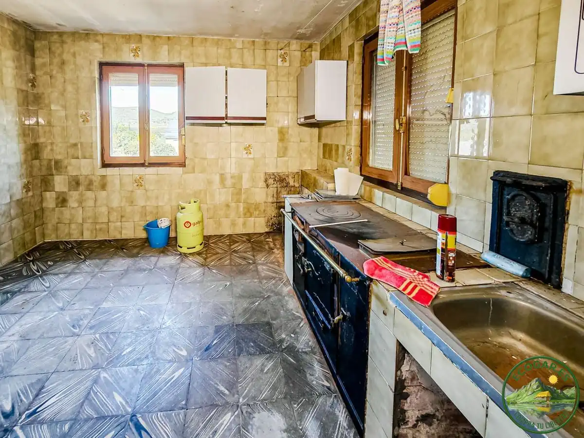 Cocina de Casa o chalet en venta en Carucedo con Calefacción y Terraza