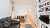 Living room of Apartment for sale in  Barcelona Capital  with Air Conditioner, Heating and Parquet flooring