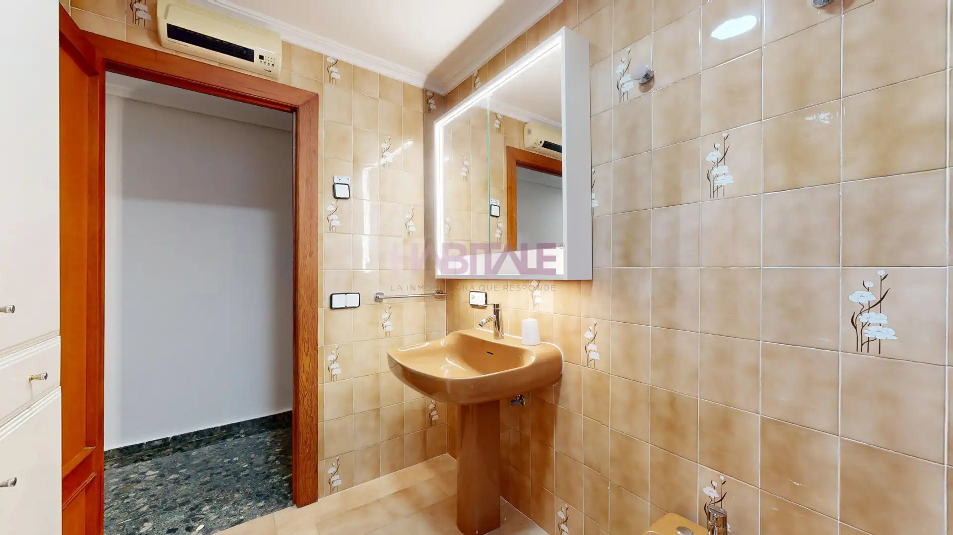 Bathroom of Flat for rent in Torrent
