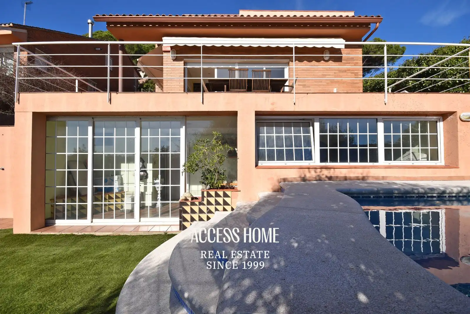 Vista exterior de Casa o chalet en venta en Premià de Dalt con Aire acondicionado, Calefacción y Terraza
