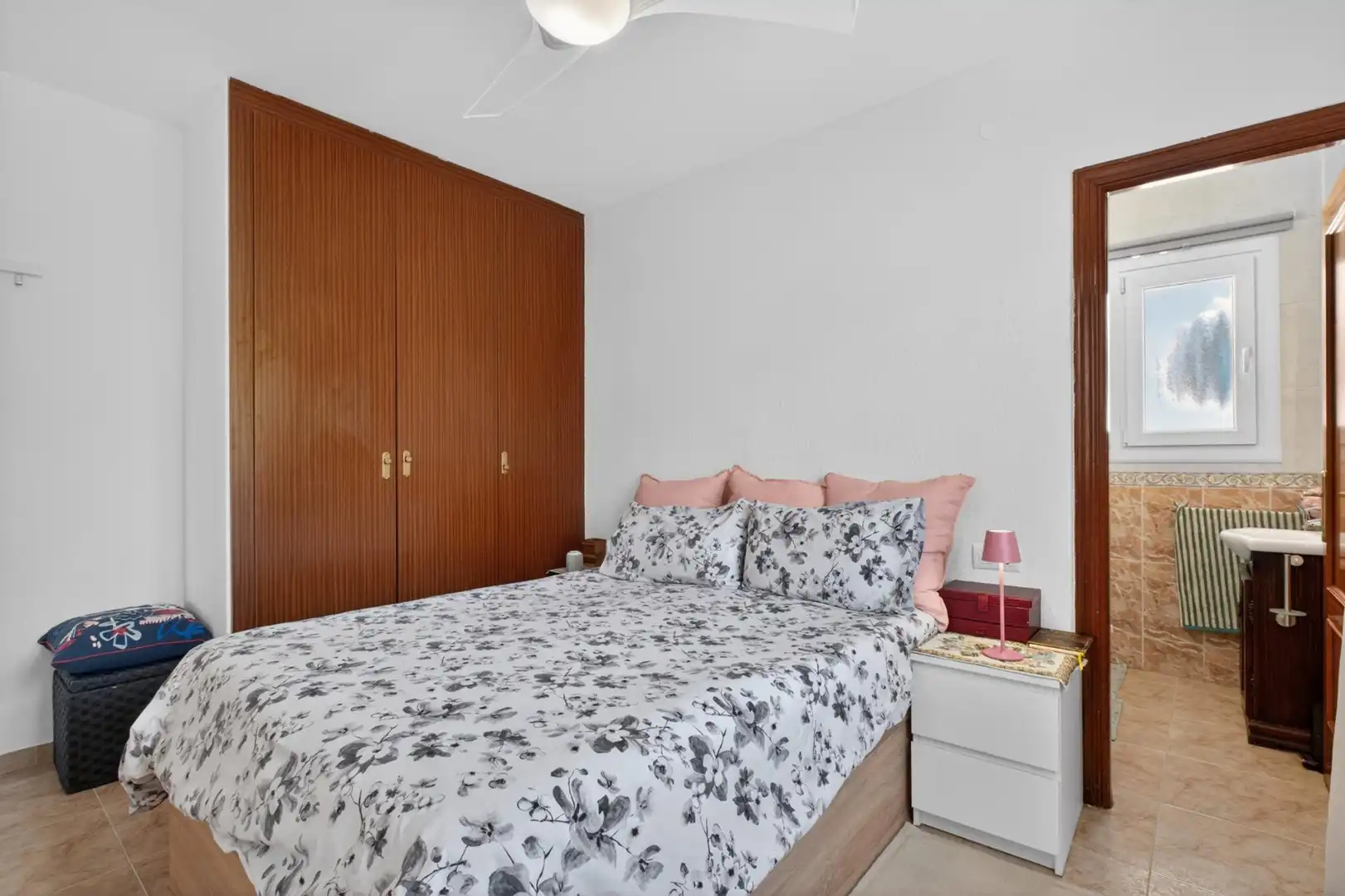 Schlafzimmer von Wohnung zum Verkauf in Benalmádena mit Klimaanlage, Privatgarten und Abstellraum