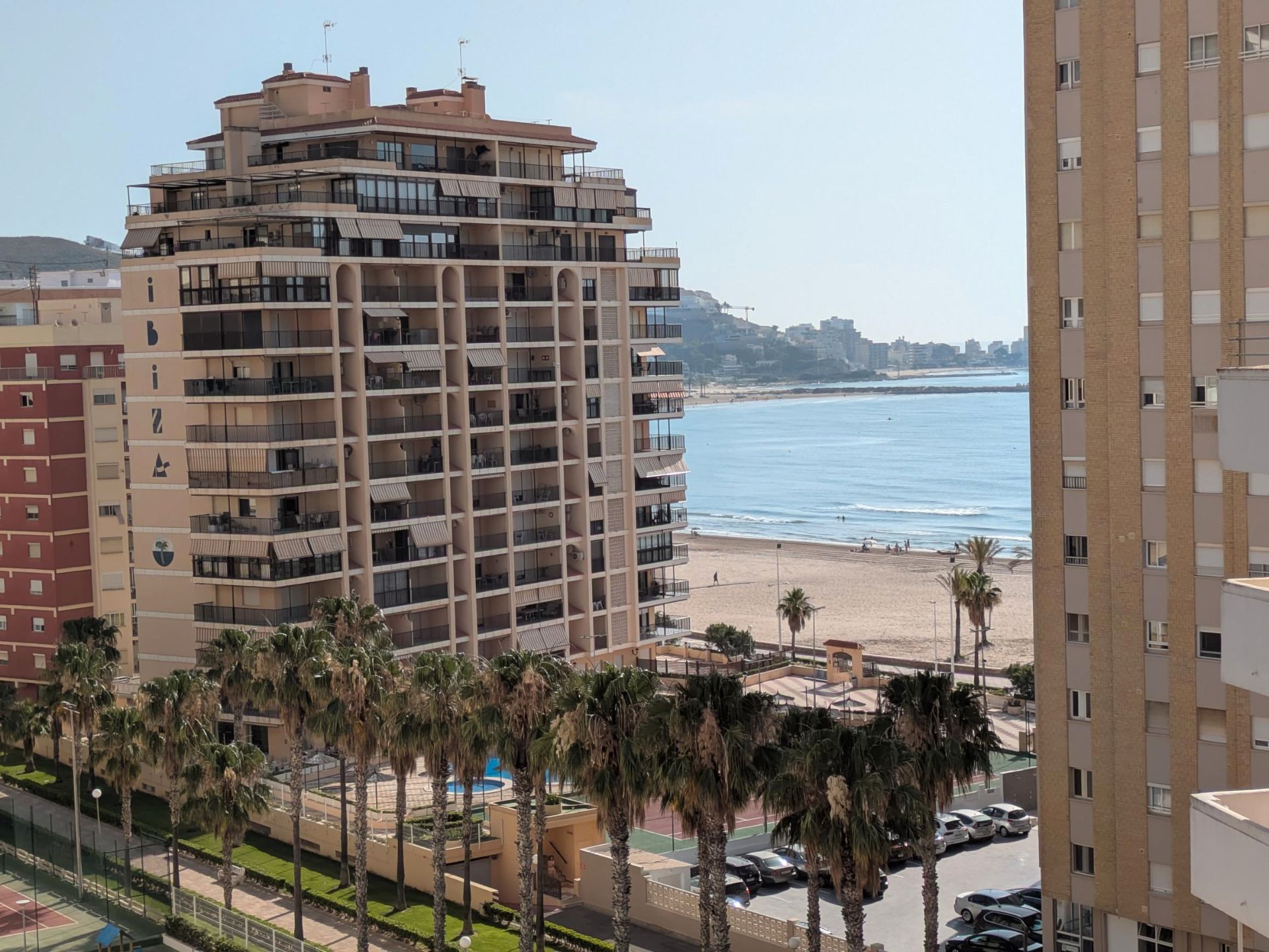 Dormitori de Apartament de lloguer en Cullera amb Moblat, Balcó i Piscina comunitària