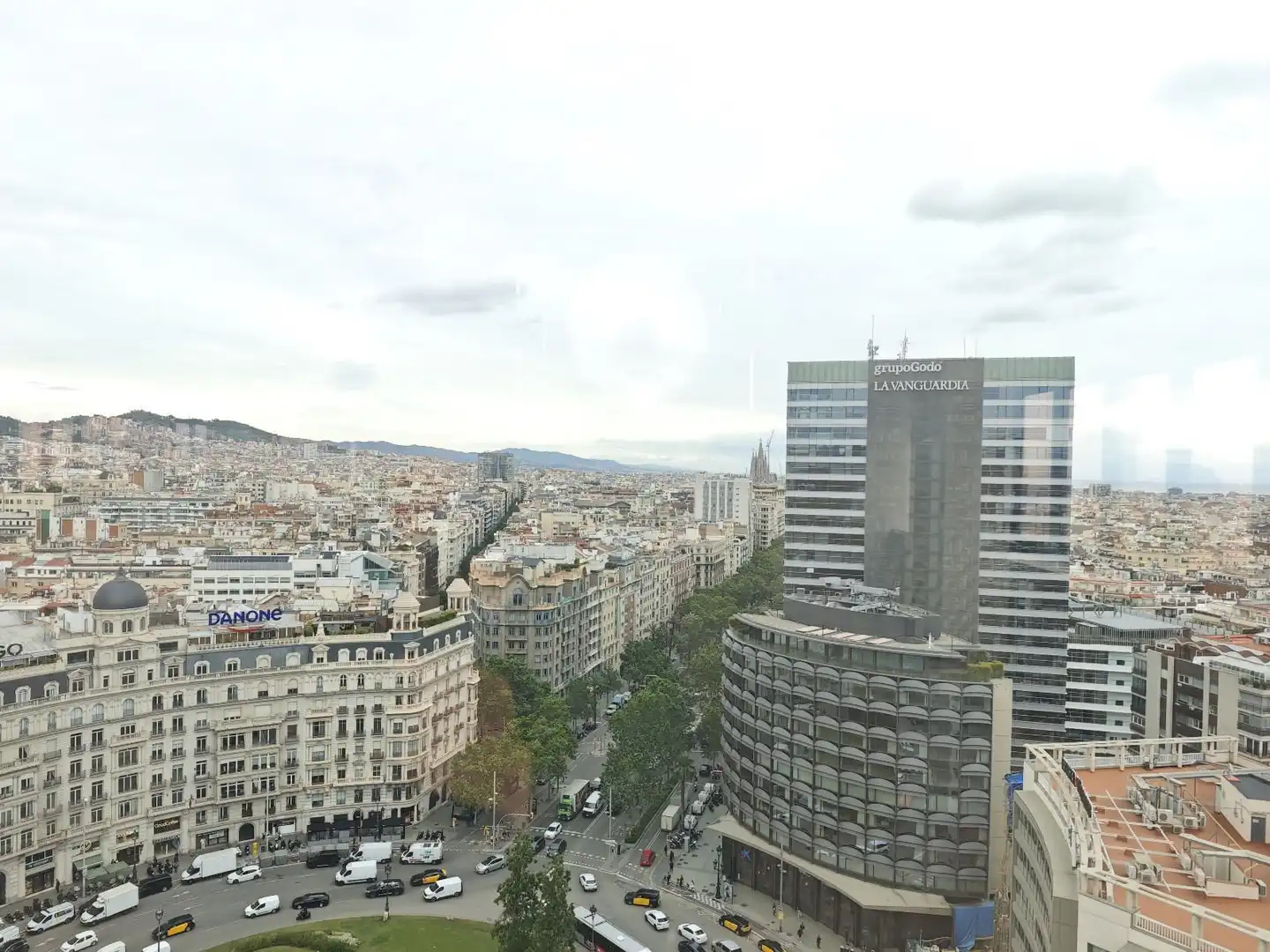 Exterior view of Office for rent in Barcelona  with Air Conditioner and Heating