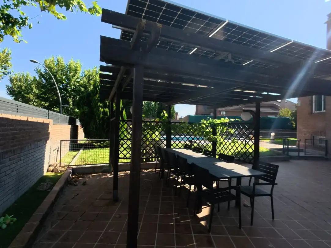 Casa pareada con jardín en venta en Calle el Plantío 1, imagen 4