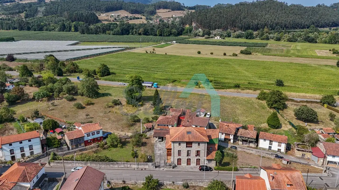 Houses for sale in Pravia  with Heating, Private garden and Parquet flooring