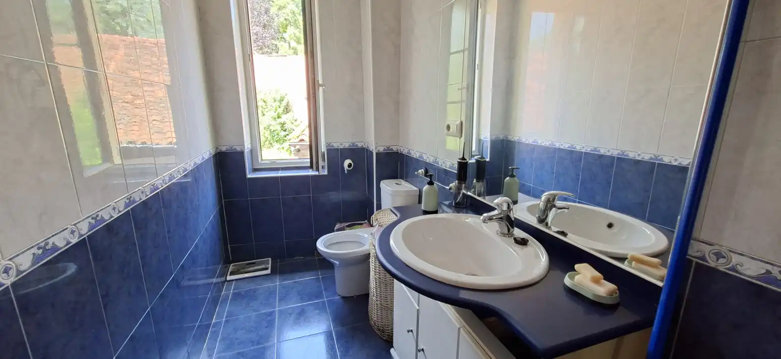 Baño de Piso en venta en Cabezón de la Sal con Balcón