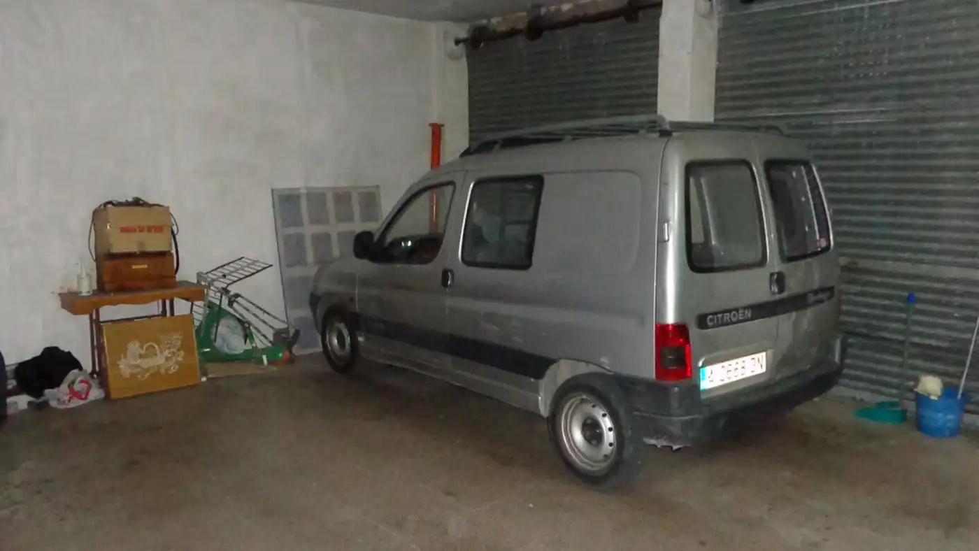 Aparcament de Casa o xalet en venda en Elda amb Aire condicionat, Terrassa i Balcó