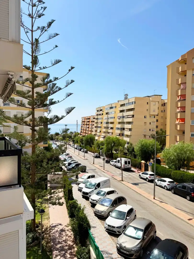 Flat with garden for sale in Avenida MANUEL ALTOLAGUIRRE, imagen 8