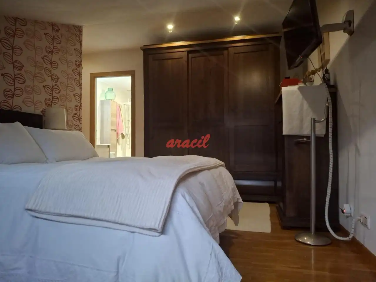 Habitación de Dúplex en venta en Ourense Capital  con Calefacción y Amueblado