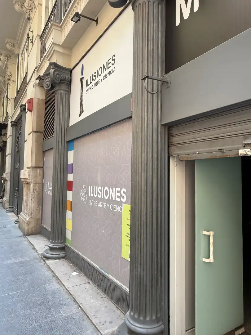 Außenansicht von Geschaftsraum zur Miete in Valencia mit Klimaanlage und Alarm