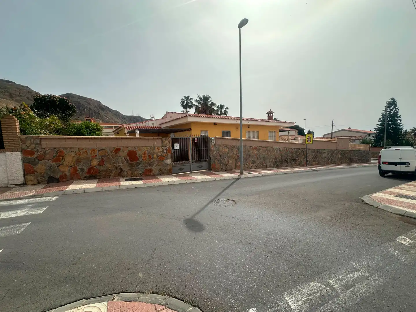 Exterior view of Houses for sale in Roquetas de Mar