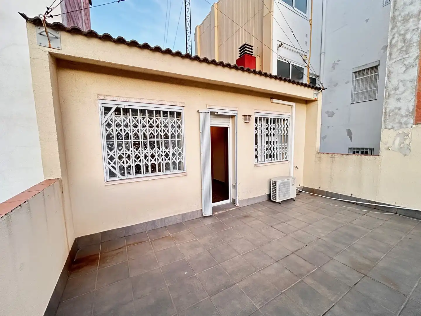 Exterior view of Houses for sale in Sant Boi de Llobregat  with Air Conditioner, Heating and Terrace
