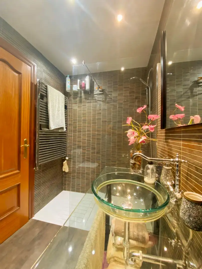 Bathroom of Duplexes for sale in Palencia  with Heating, Parquet flooring and Oven