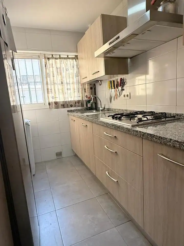 Wohnung zur Miete in Calle Azahar, Cruz Roja