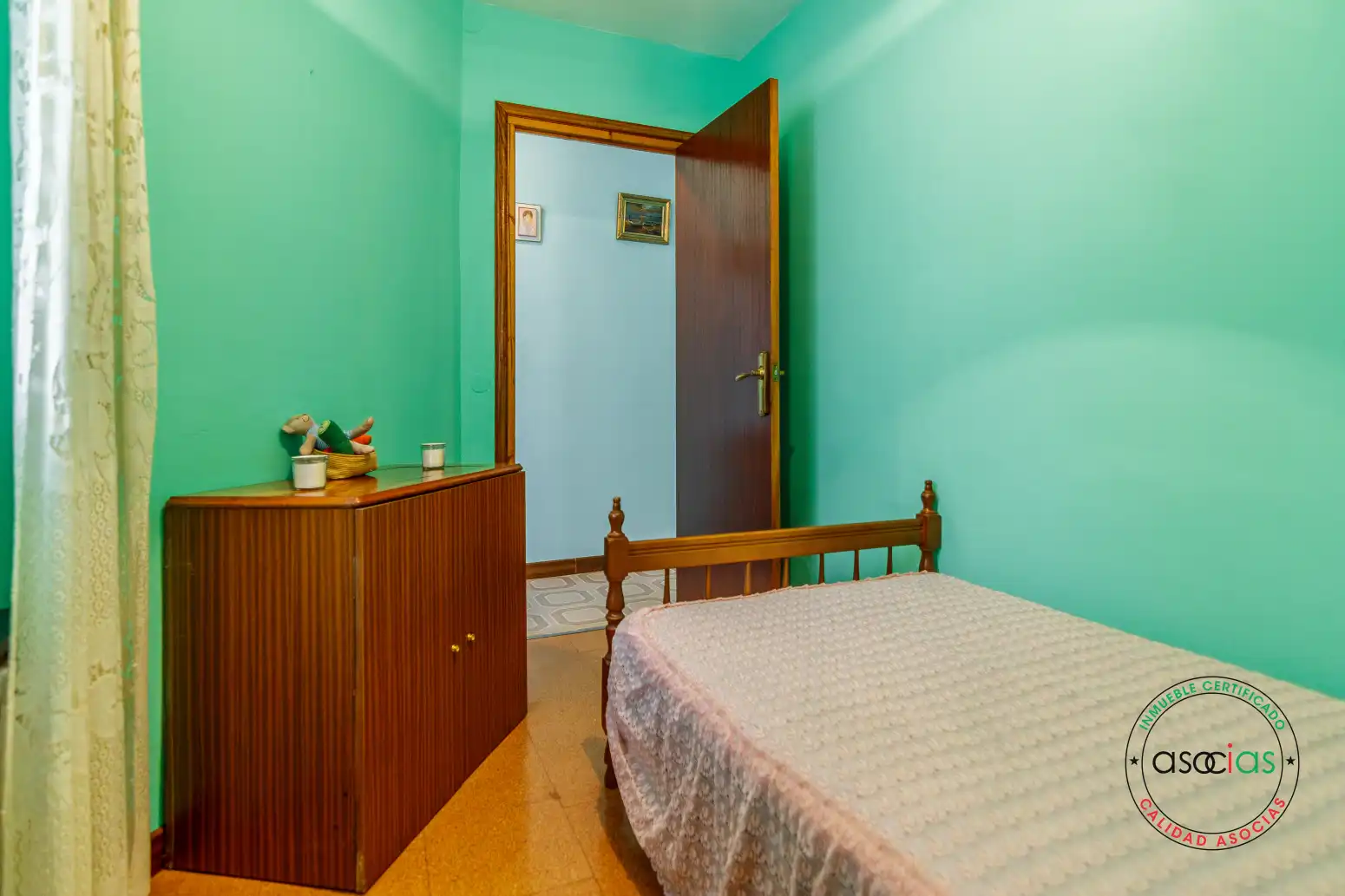 Habitación de Casa adosada en venta en Proaza con Calefacción y Trastero