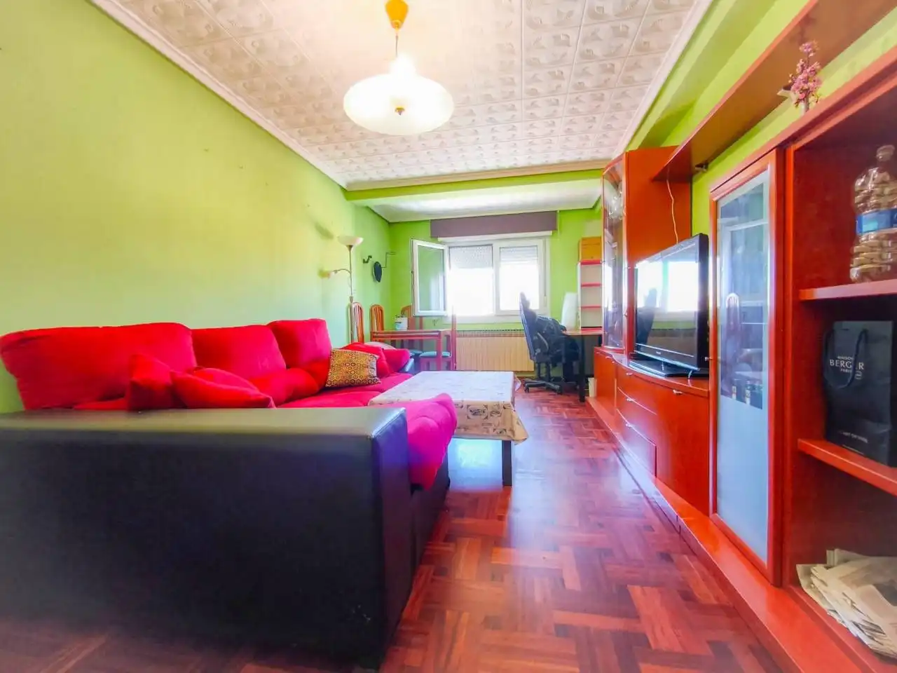 Living room of Apartments for sale in Burgos  with Heating, Parquet flooring and Terrace