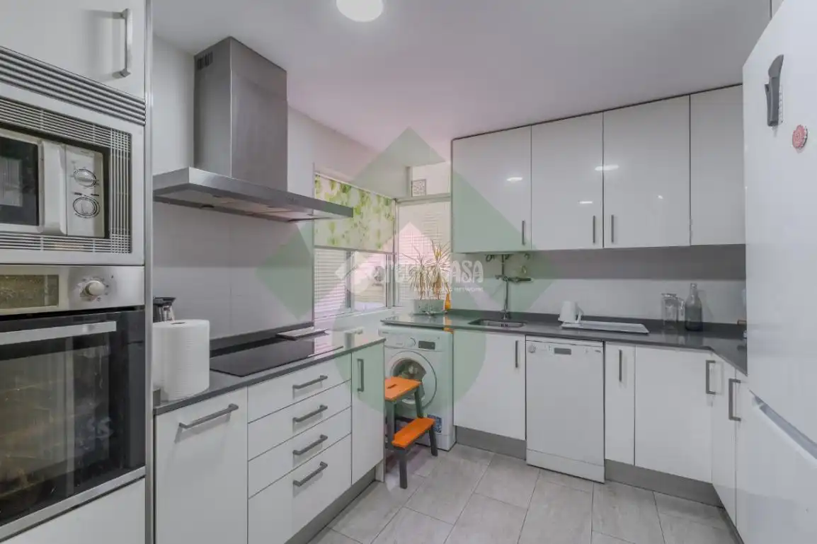 Cocina de Piso en venta en Madrid con Calefacción