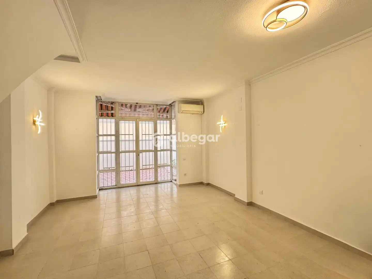 Bedroom of Detached homes for sale in Alfafar  with Air Conditioner, Private garden and Terrace