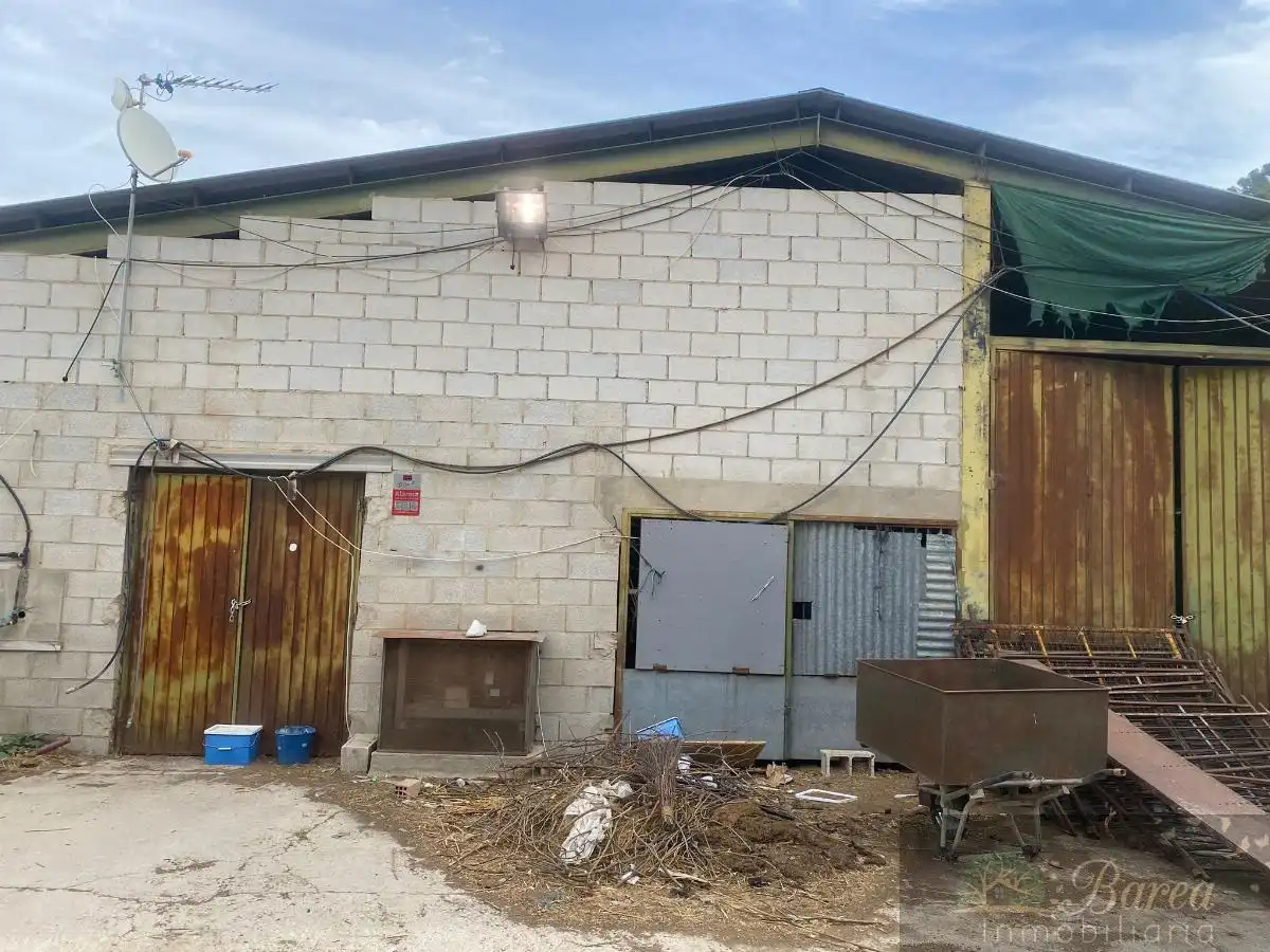 Vista exterior de Nave industrial en venta en Rute